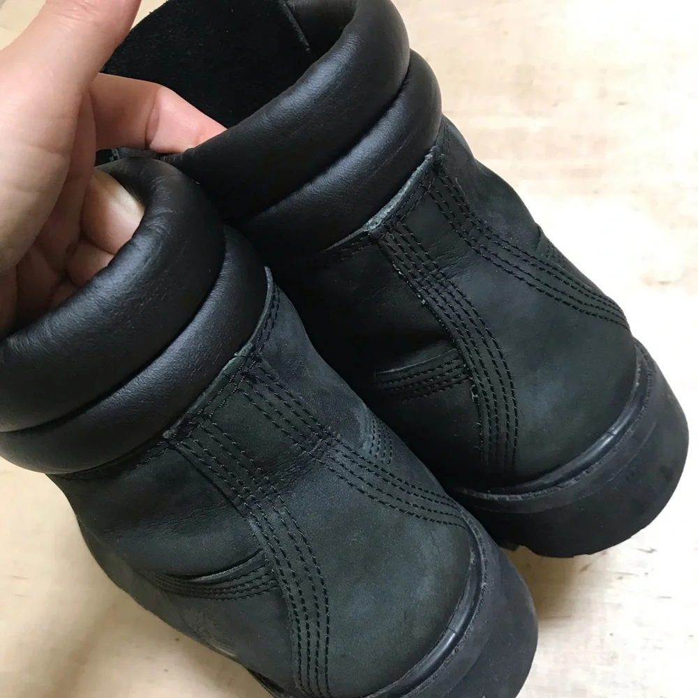 Timberland Classic Leather Boots Black Size 10 - Picture 9 of 15